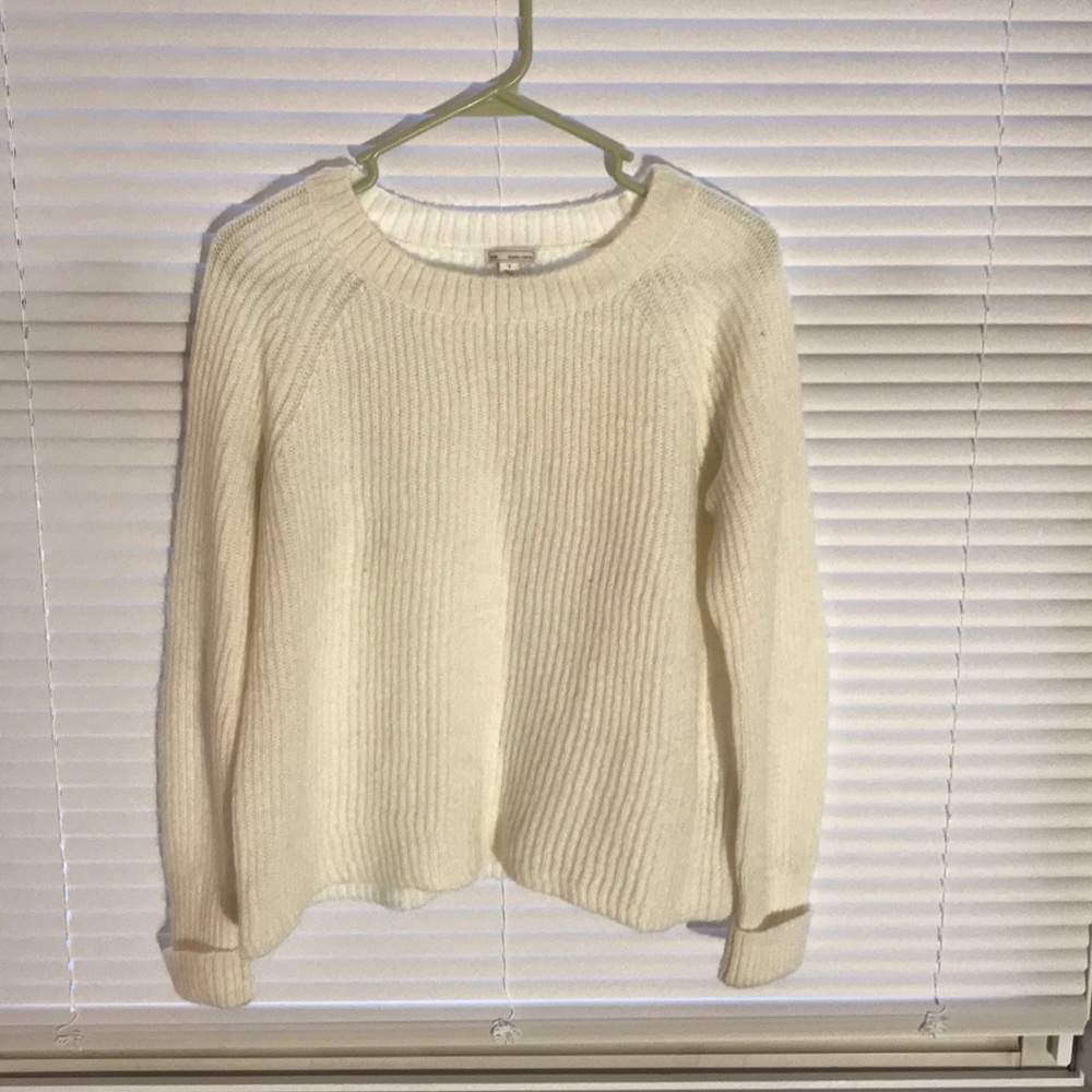 White Gap sweater